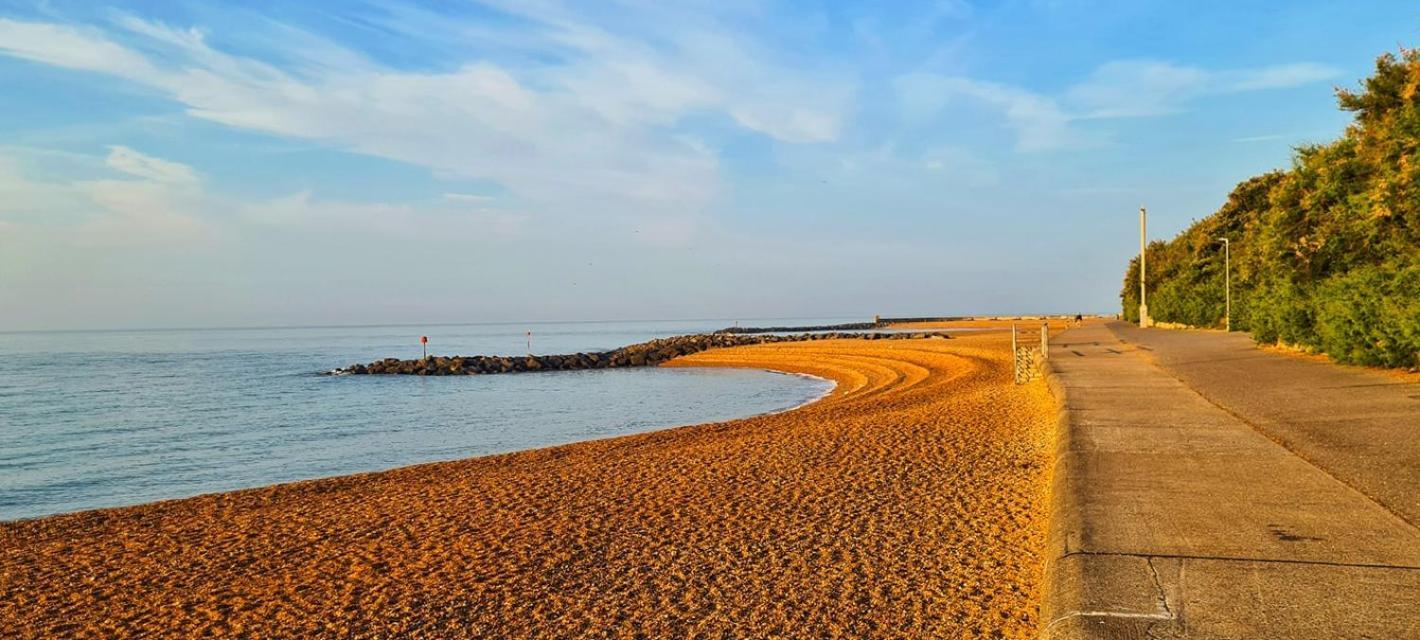Modern Double Room With En-Suite, Parking & Fast Wifi - Close To Beach Сэндгэйт Экстерьер фото